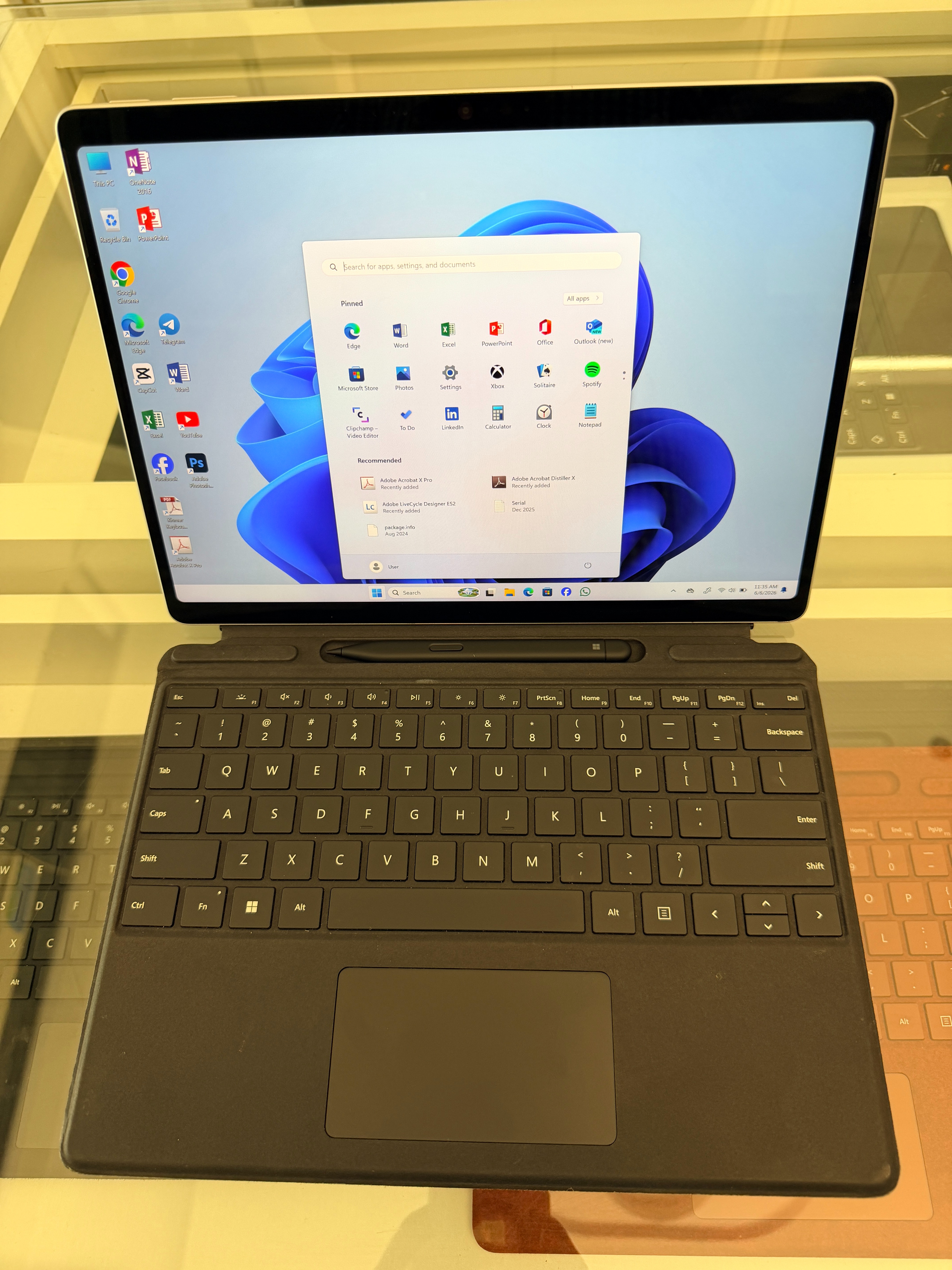 Microsoft Surface pro 11 XElite/16GB/1TB