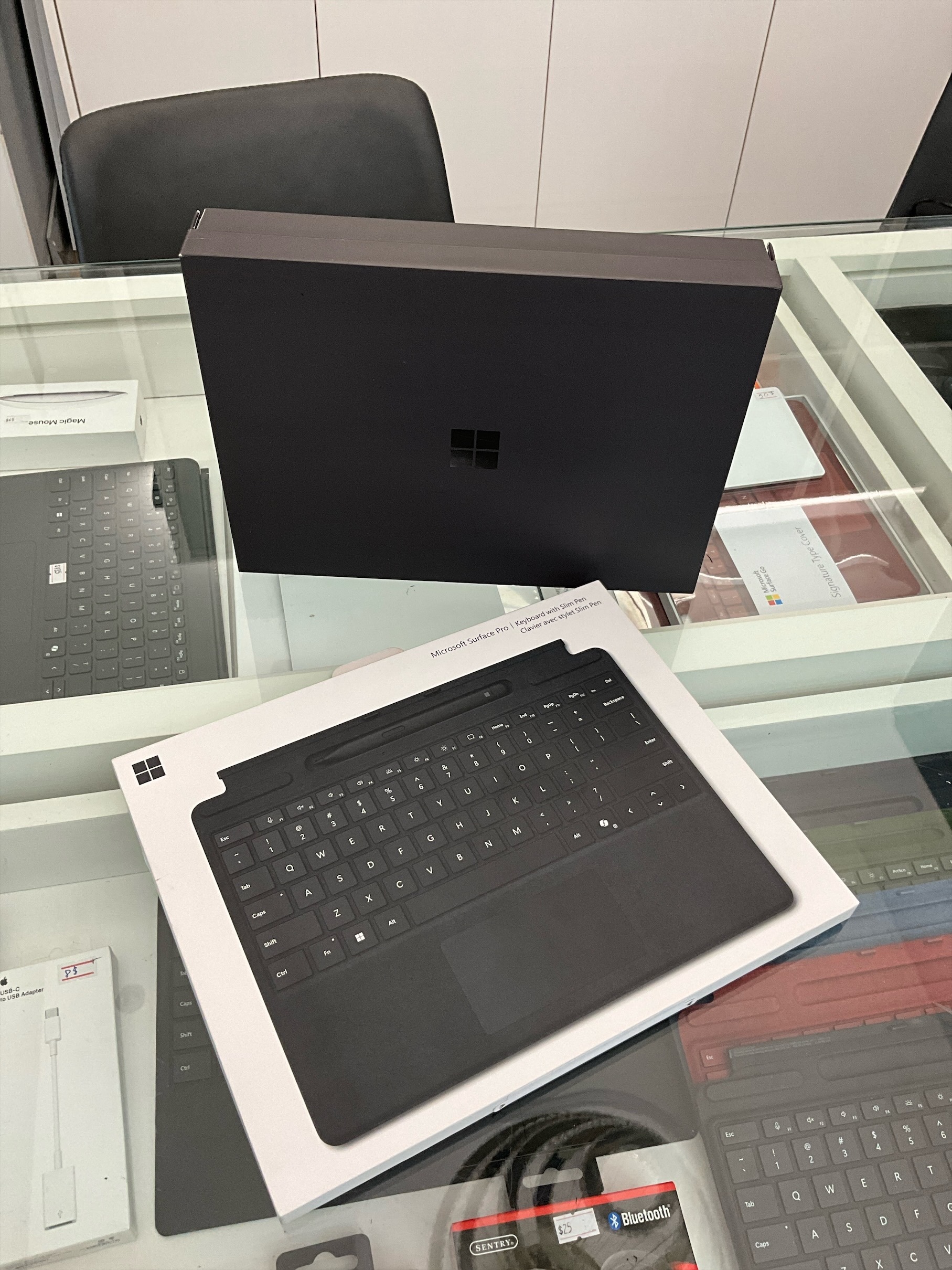 Microsoft surface pro 12 - 2026